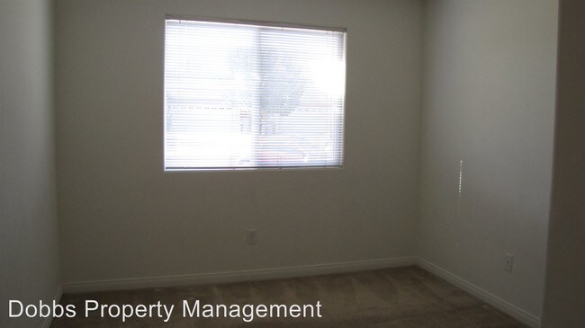 Building Photo - 2516 Tropical Ave