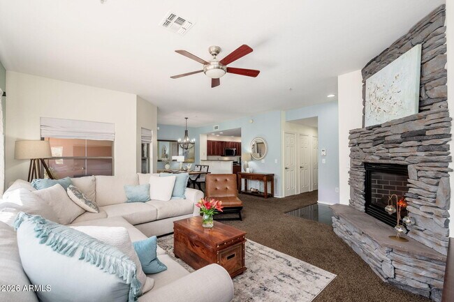 Foto del edificio - 19700 N 76th St