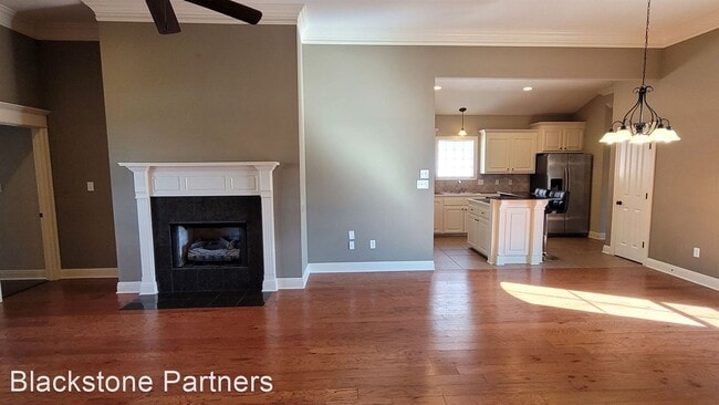 Foto del edificio - 3 br, 2 bath House - 10587 Hill Pointe Ave