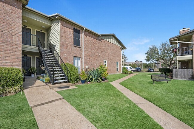 Foto del edificio - 18800 Egret Bay Blvd