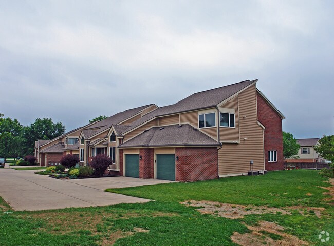 Building Photo - 8403 Washington Village Dr