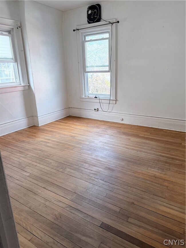 Foto del edificio - 2131 James St