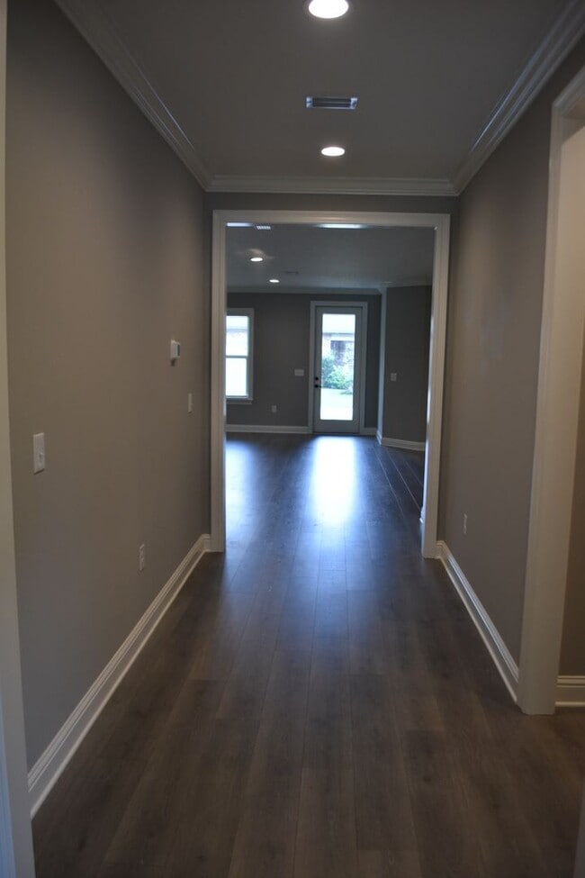 Building Photo - Marina Village 3 Bedroom Available for Lease