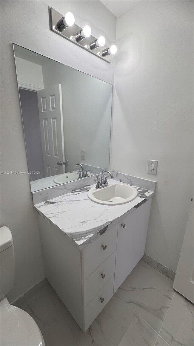 Foto del edificio - 3 bedroom in Miami Gardens FL 33056