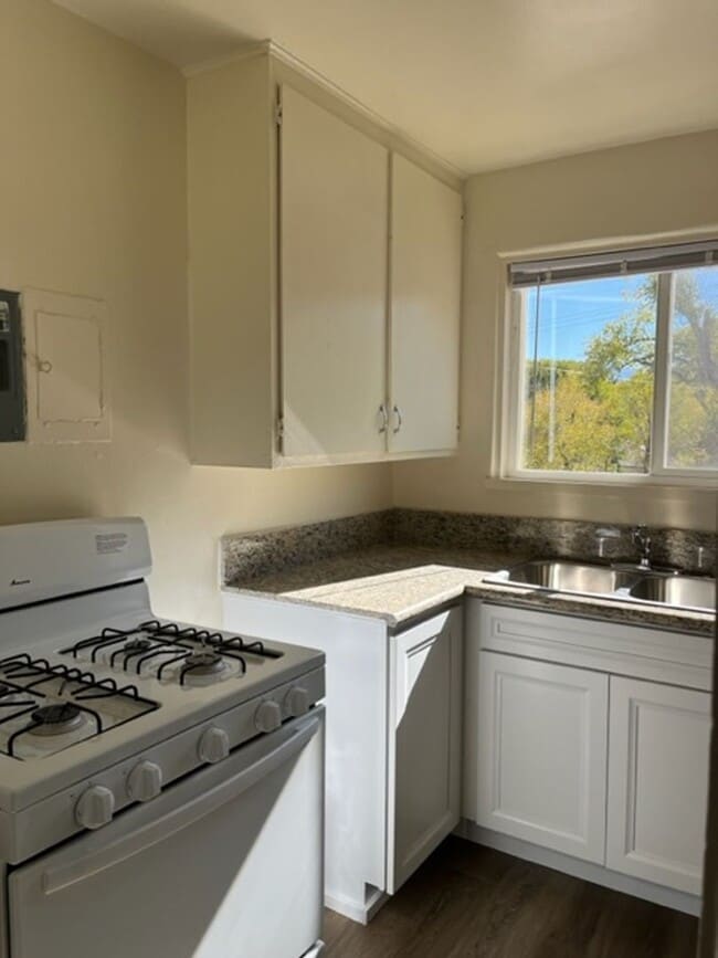 Foto del edificio - Charming 3 Bedroom 1 Bath Home in Bishop's...