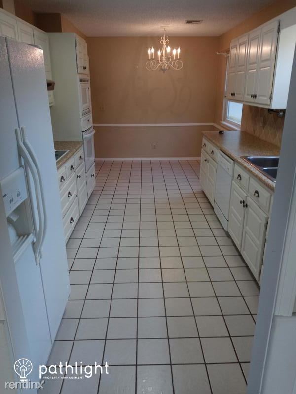 Building Photo - 3 br, 2 bath House - 2201 S Chestnut Avenu...