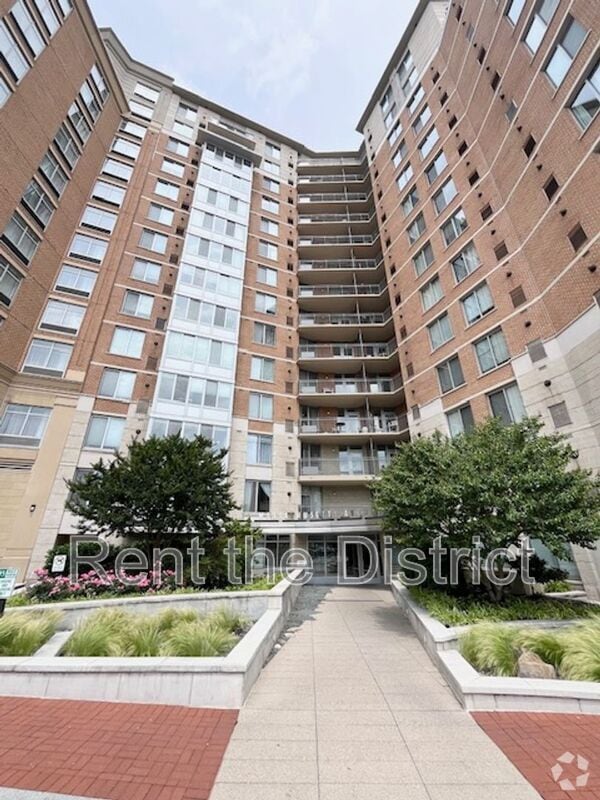 Building Photo - 555 Massachusetts Ave NW