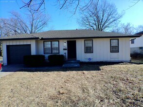 Building Photo - 12000 Armitage Dr