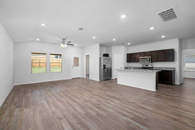 Foto del edificio - 1318 Eaton Dr