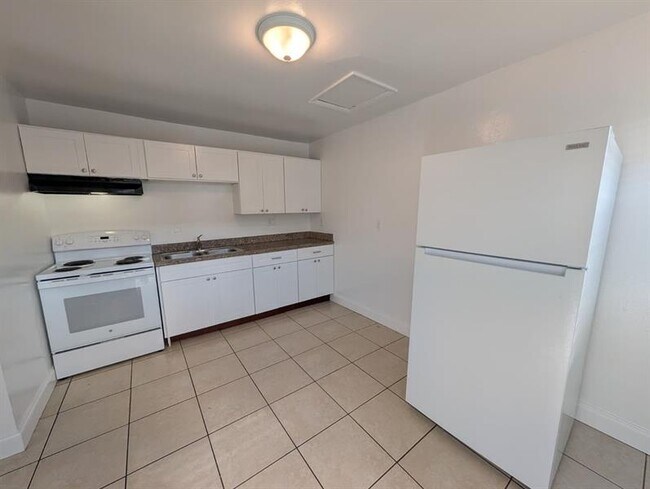 Foto del edificio - 140 NW 40th St