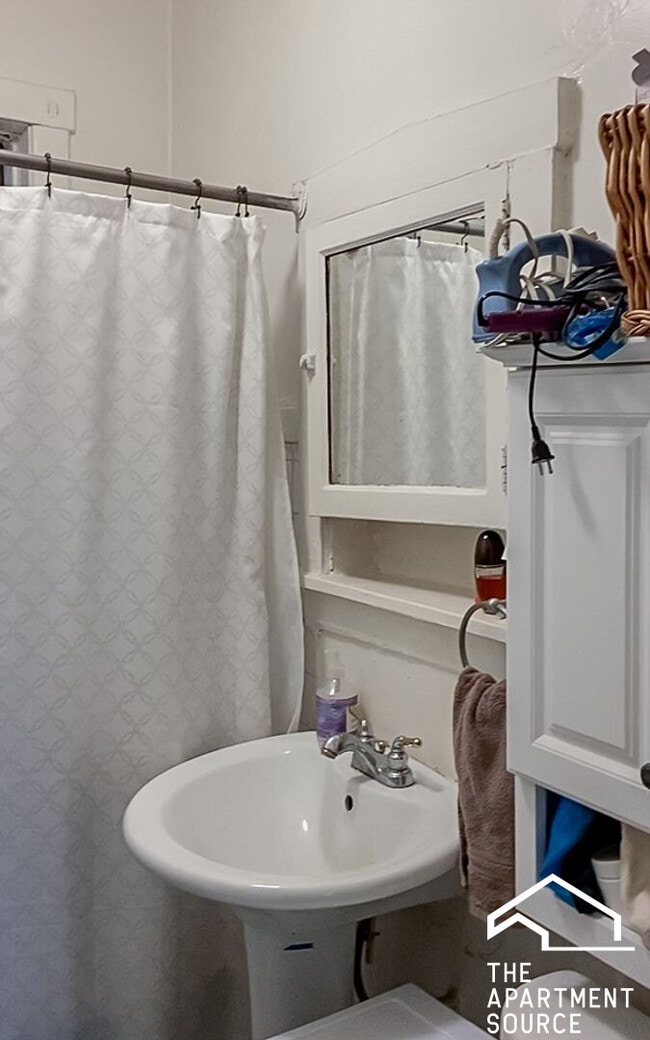 Foto del edificio - 630 W Arlington Pl