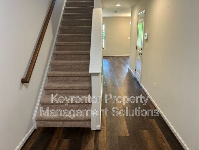 Foto del edificio - 213 Willowshire Ct