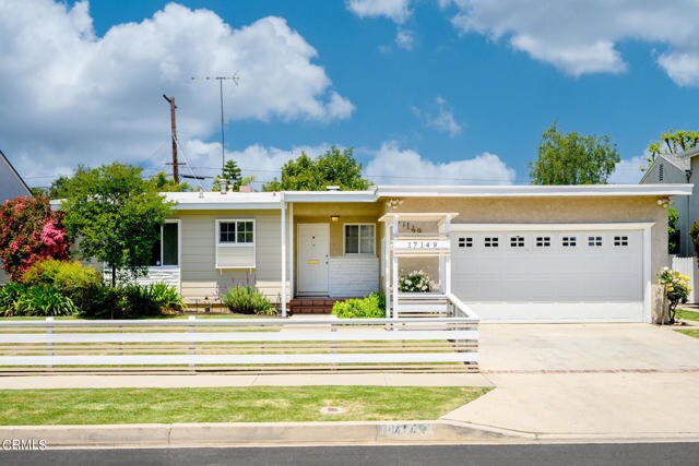 Primary Photo - 17149 Bullock St