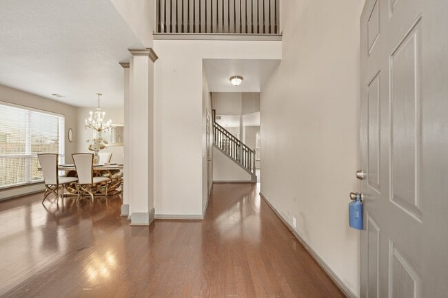 Foto del edificio - 8804 Sunforest Ln