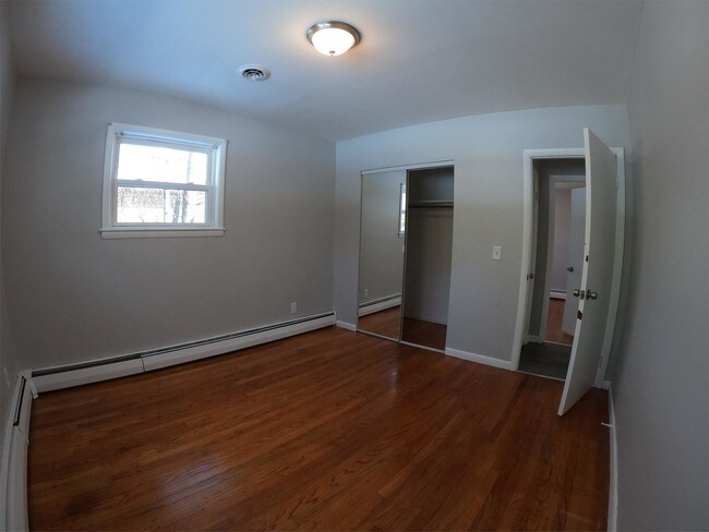 Building Photo - 1561 Gravel Ridge Dr