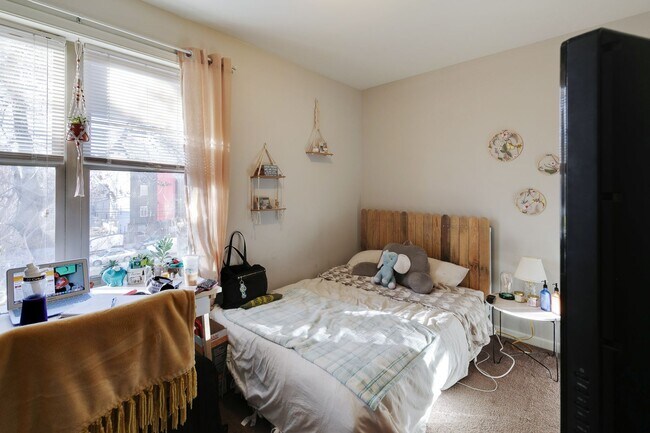 Foto del edificio - 1628 Willington St