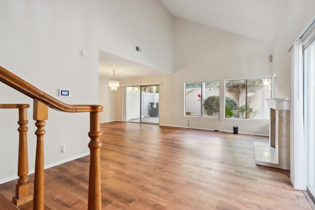 Foto del edificio - 8720 Penridge Pl