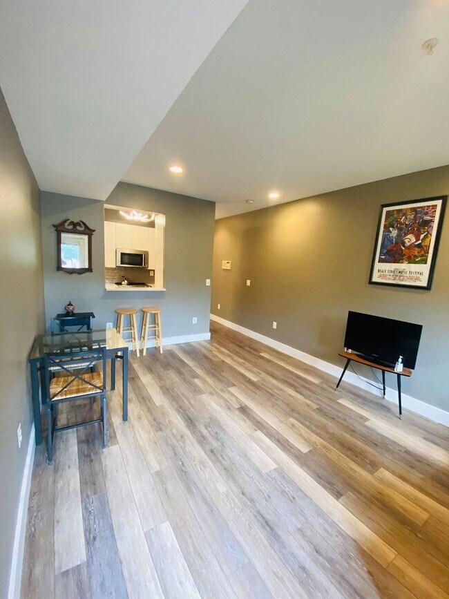 Living Room - 443 R St NW