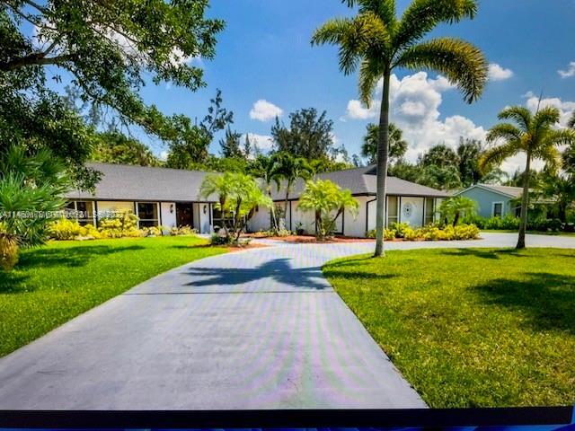 Foto del edificio - 13353 Doubletree Cir