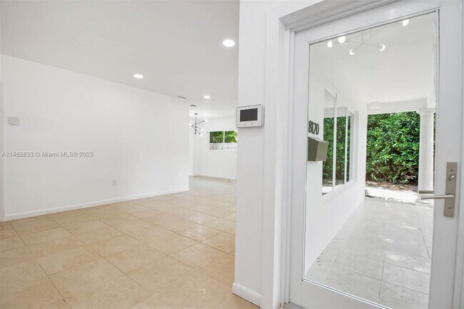Foto del edificio - 8120 SW 62nd Pl