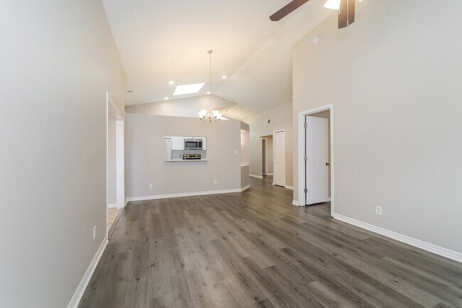 Foto del edificio - 12702 Whiterapids Dr