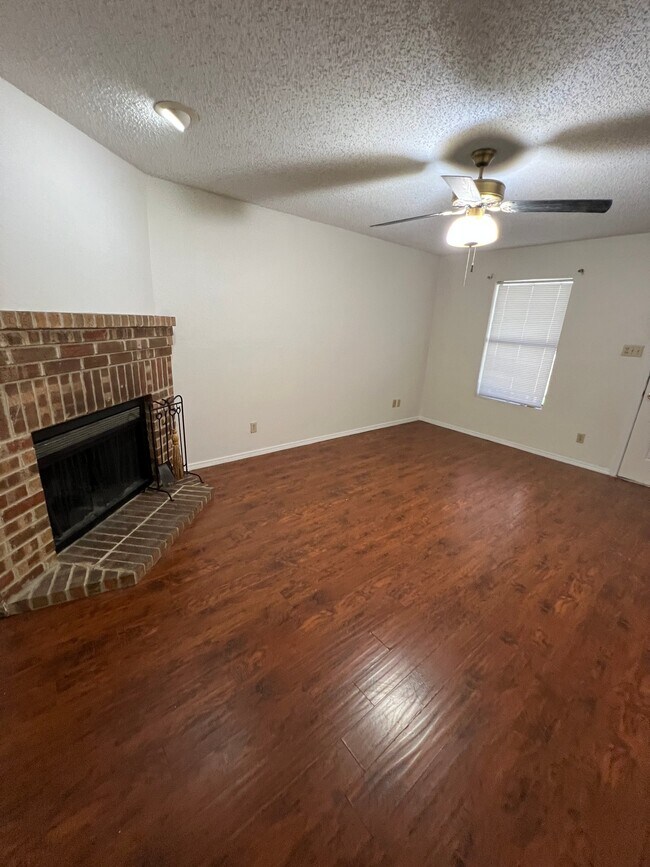 Foto del edificio - 624-630-630 Wolftrap Dr