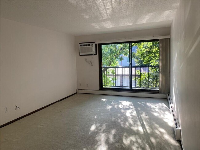 Foto del edificio - 7350 York Ave S