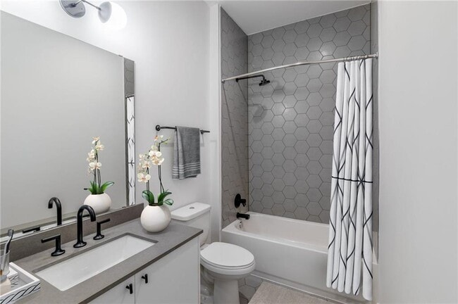 Foto del edificio - 800 Embassy Dr