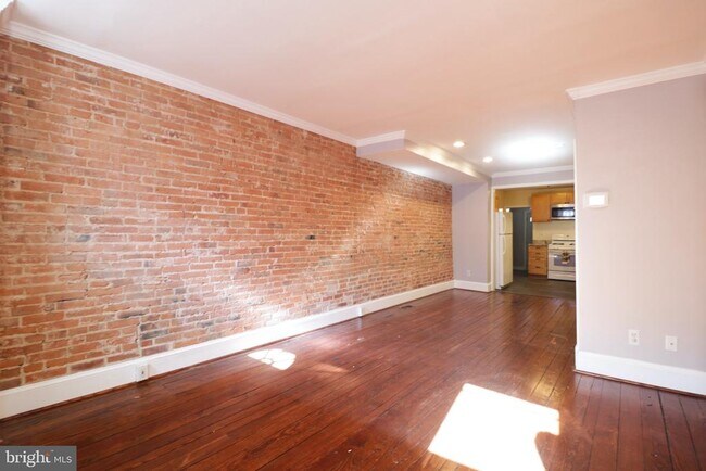 Foto del edificio - 404 Sanders St