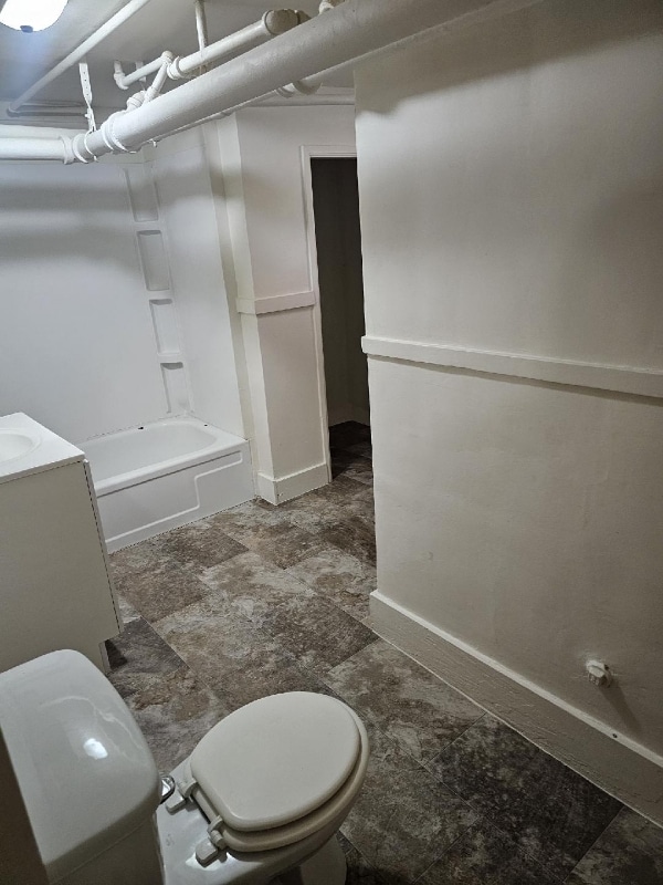 Building Photo - 610 S 35th Ave