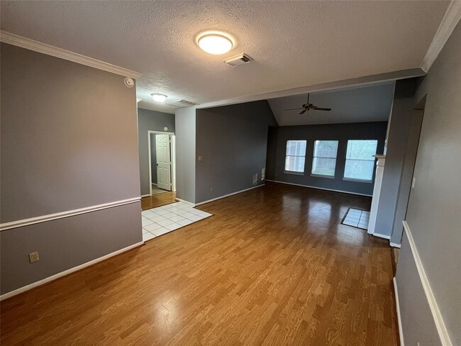 Building Photo - 16027 Silver Valley Dr