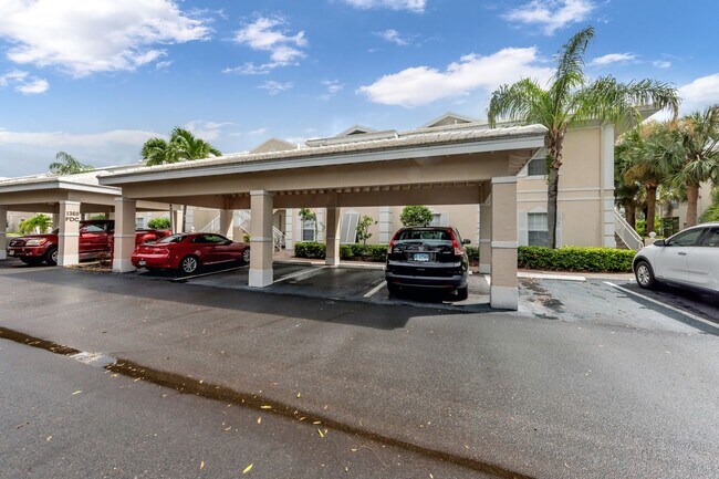 Building Photo - 1360 Sweetwater Cv #103 (SA)