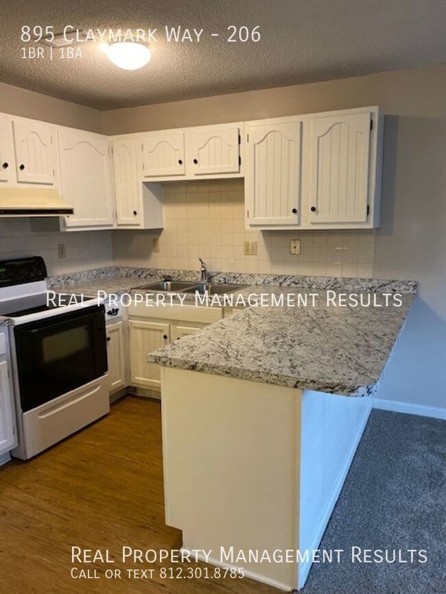 Foto del edificio - 895 Claymark Way