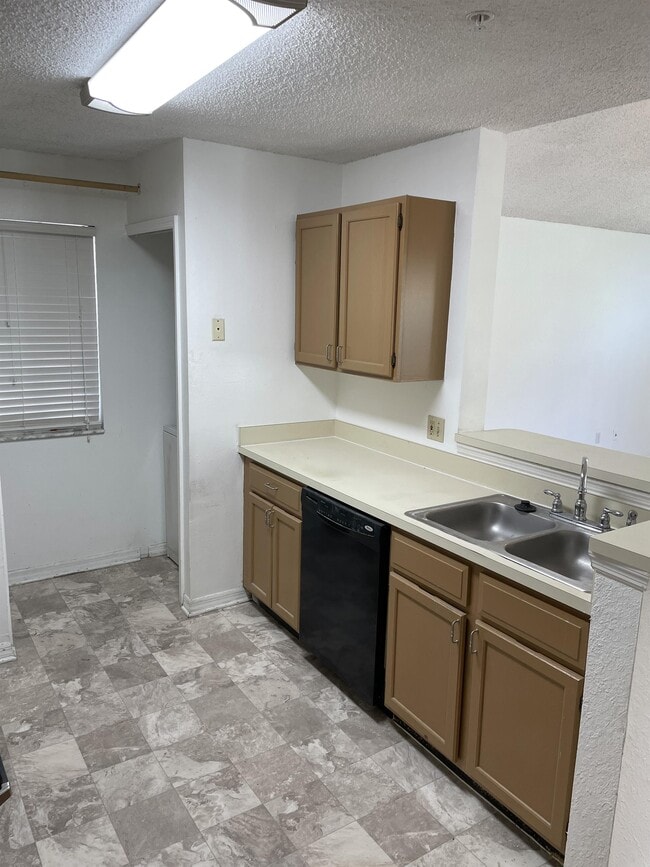 Building Photo - 1140 Exceller Ct