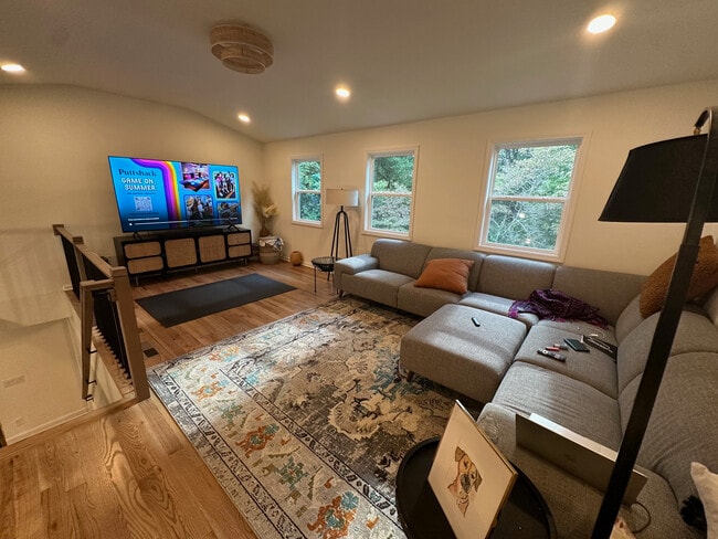 Photo - 1045 Forrest Blvd House