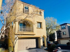 Building Photo - 9520 Color Rock Ct