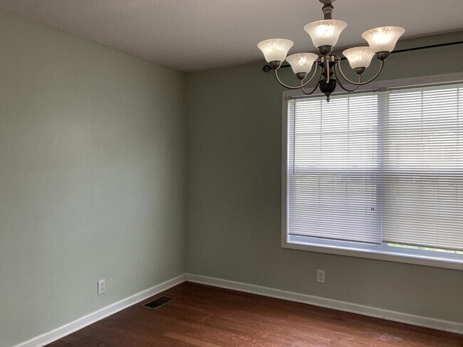 Building Photo - 2566 Leprechaun Ln