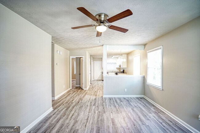 Foto del edificio - 1516 Pine Cone Ln NW