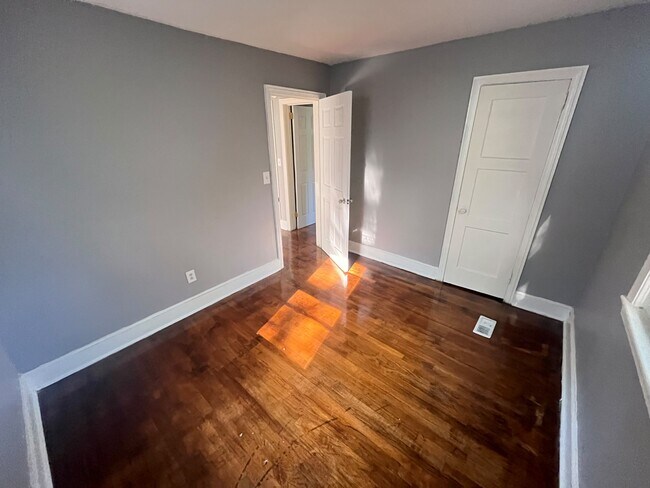 Foto del edificio - 4902 Linden St