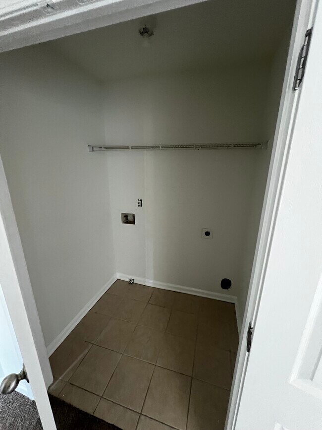 Foto del edificio - 1038 Wheel House Ln