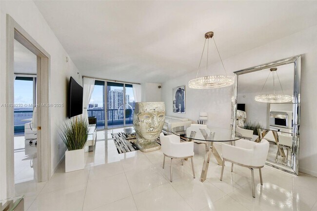 Foto del edificio - 495 Brickell Ave