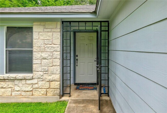 Foto del edificio - 8412 Fall Meadow Ln