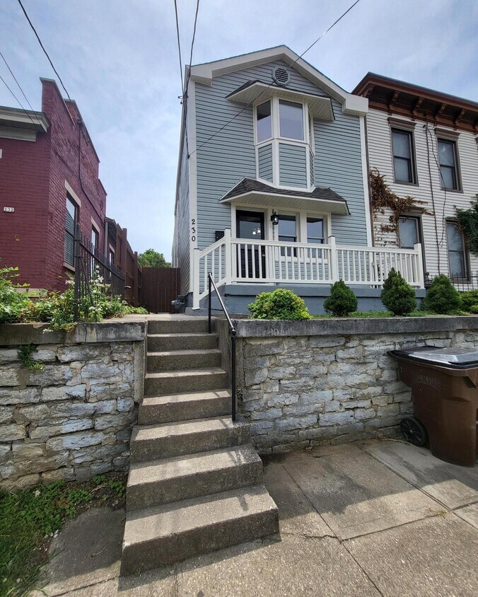 230 E 4th St, Newport, KY 41071 House Rental in Newport, KY