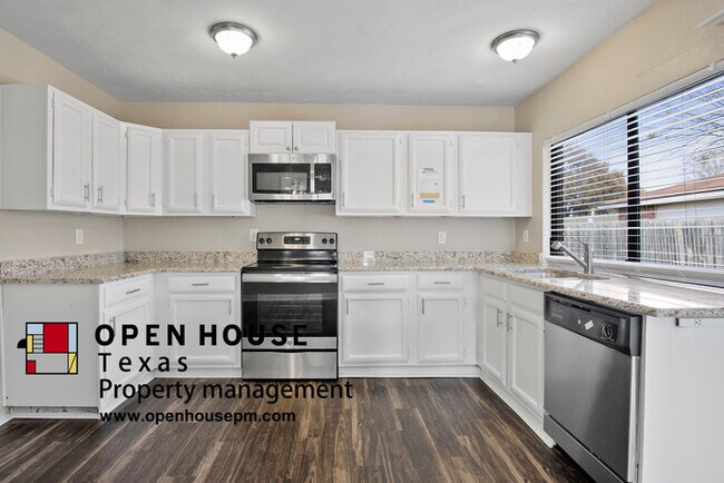 Building Photo - 5045 Nash Dr, The Colony