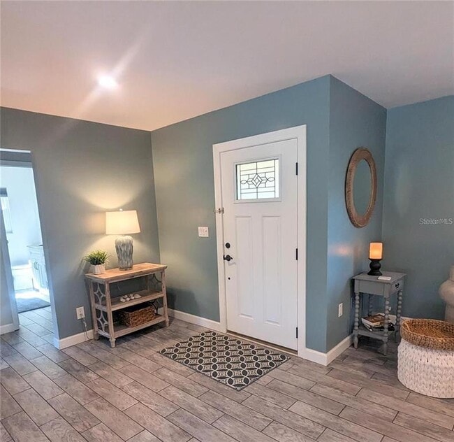 Building Photo - 3070 Gulf Gate Dr