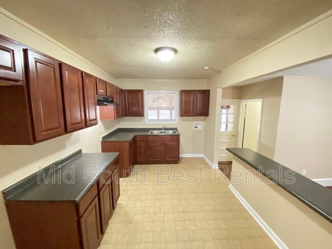 Building Photo - 4809 Holt Dr