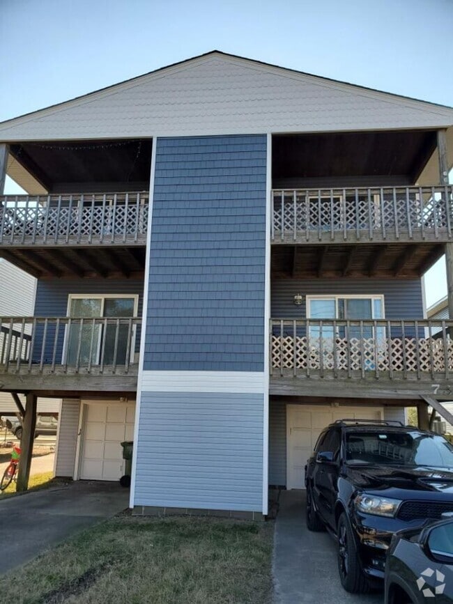 Building Photo - 737 W Ocean View Ave