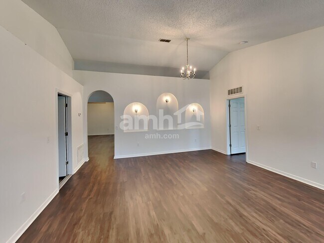 Foto del edificio - 4177 Broad Creek Ln