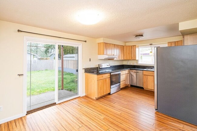 Foto del edificio - 7415 SE Center St