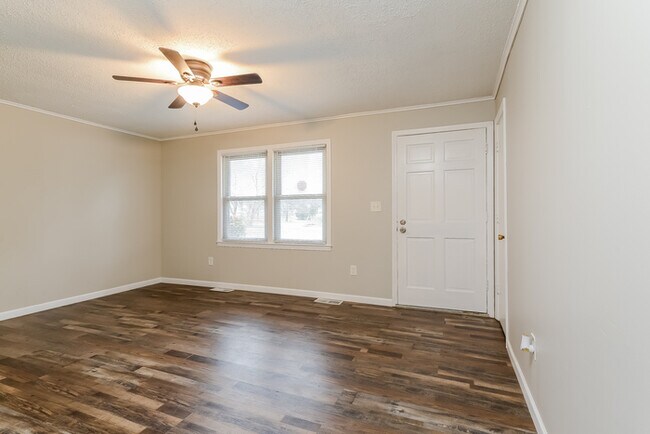 Building Photo - 3 Bedroom Home in Winston Salem